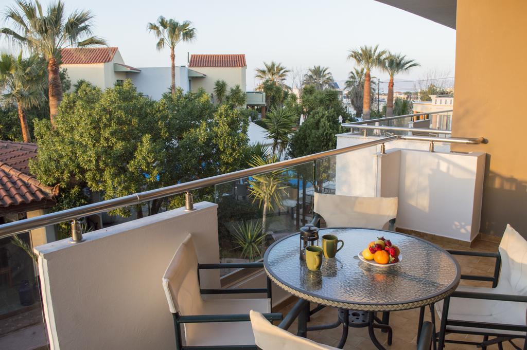 Nireas Hotel Като-Дарацо Екстер'єр фото